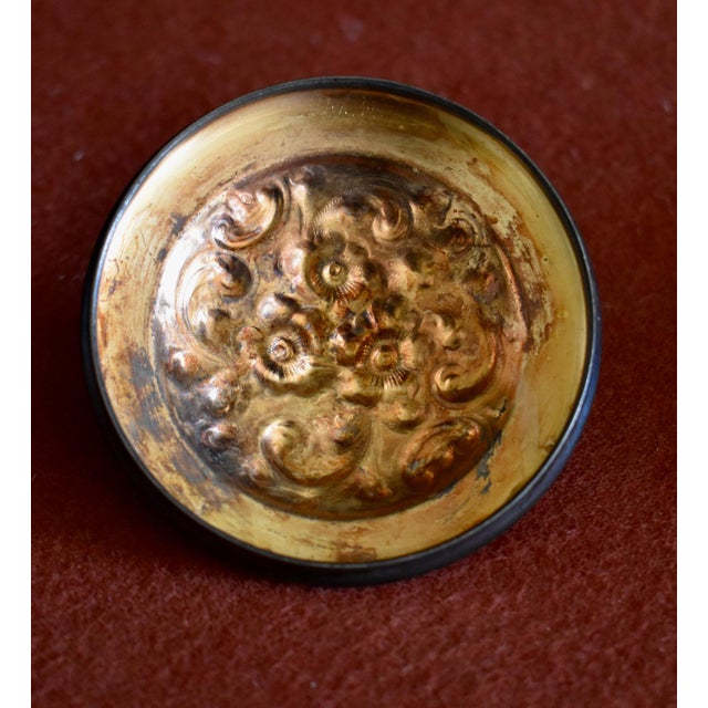Victor Silver Co Box Antique Silver Plate Collar Button Engraved Brewmasters For Sale - Image 4 of 16