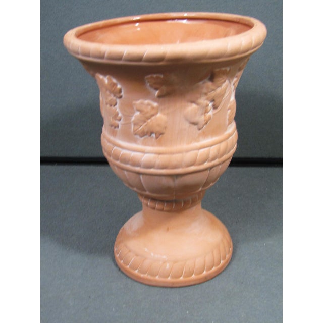 1970s Vintage Neoclassical Ceramic Pedestal Urn Planter With Grape Leaves For Sale - Image 4 of 14