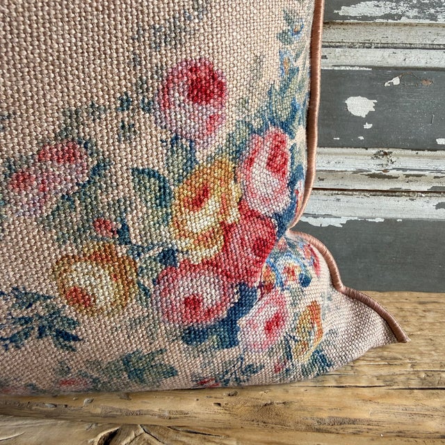 Made in France / Available in 20″ x 20″ A timeless accent pillow woven in France from heavy, artisan linen — its dense,...