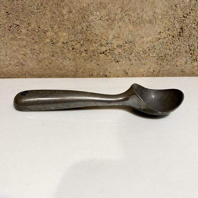 Silver 1950s Best Original Roldip Ice Cream Scoop For Sale - Image 8 of 11