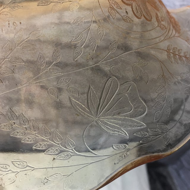 Gold Vintage Jeannette Ruffle Floragold Louisa Serving Bowl For Sale - Image 8 of 11
