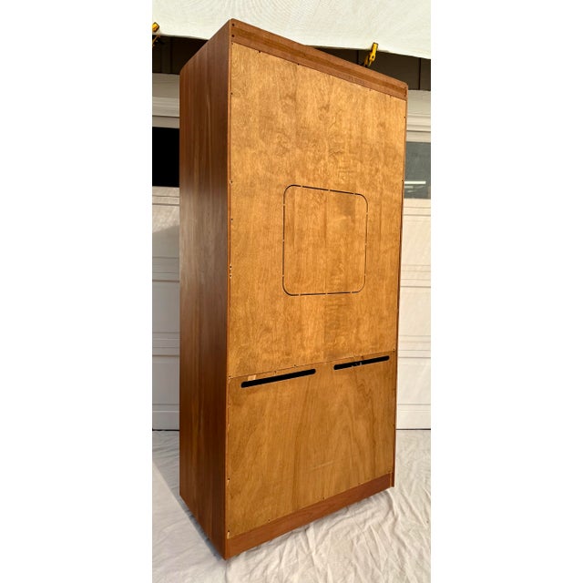 1990's Stickley Arts and Crafts Inlay Bow Media Cabinet Armoire For Sale - Image 11 of 12