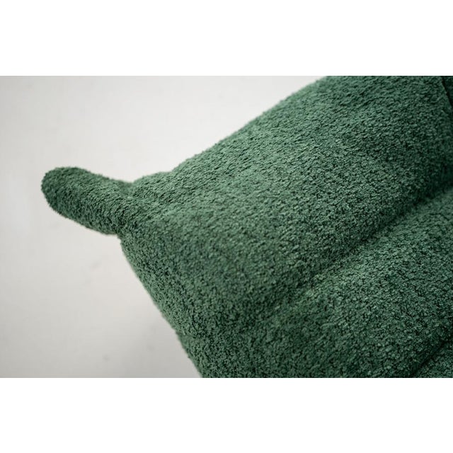Set of Togo Lounge Chair and Pouf in Emerald Boucle Fabric by Michel Ducaroy for Ligne Roset, 1973 For Sale - Image 12 of 16