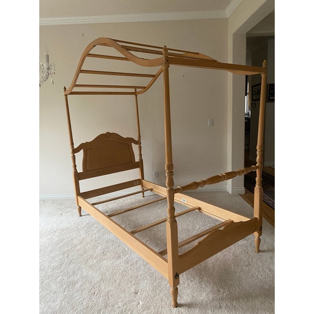 Ethan Allen Rare Country French Poster Canopy Equisite Lat 20th Century Twin Bed Bisque Excellent Condition For Sale - Image 11 of 12