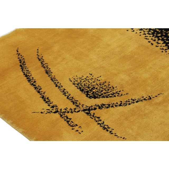 Vintage Zeki Müren Rug With Gold and Black Abstract Patterns | Rug & Kilim For Sale In New York - Image 6 of 7