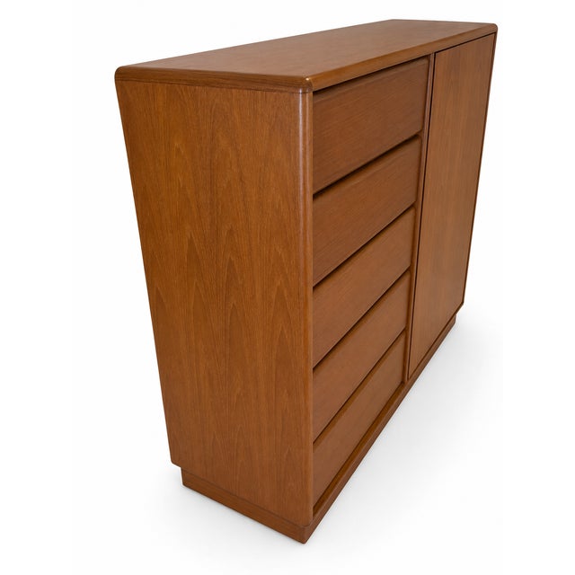 Modern Modern Teak Gentleman's Chest by Sannemanns Møbelfabrik For Sale - Image 3 of 6