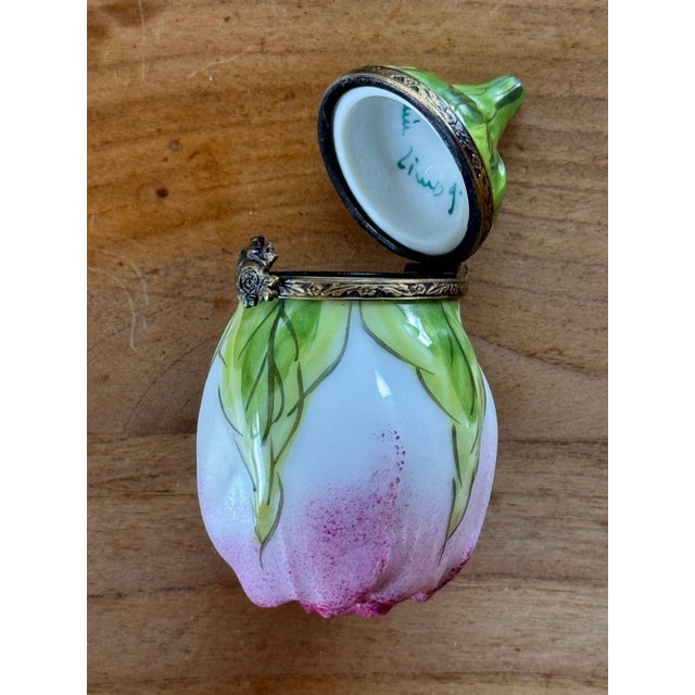 Vintage Limoges Rose Stem Trinket Box Modeled as a Rosebud For Sale - Image 4 of 5