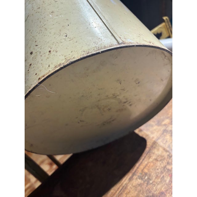 Lovely vintage bread tin! Perfect for baguettes, kitchen tool storage on counter, decor in a kitchen or business selling...