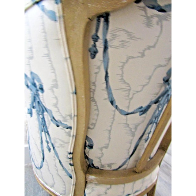 Antique Framed French Louis XV Style Bergère Chair Scalamandre Fabric For Sale - Image 15 of 15