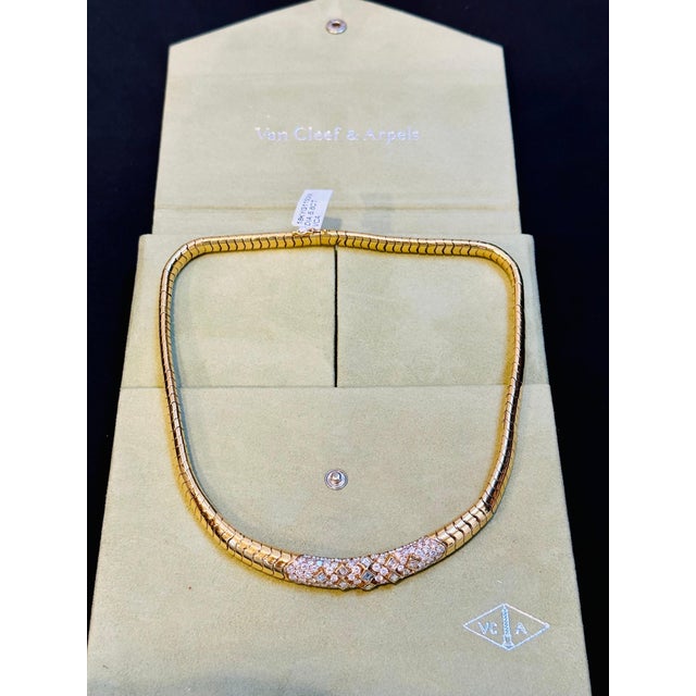 Van Cleef & Arpels 18 Kt Yellow Gold and 5.6 Ct Diamond Collar/Choker Necklace For Sale - Image 14 of 18