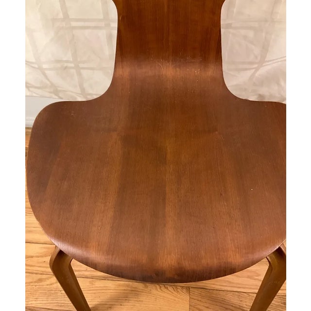 Very Rare Set: Arne Jacobsen Grand Prix Teak Dining Set by Fritz Hansen — 3 Chairs + Matching Solid Teak Table (1964-1965, All Fh Stamped) For Sale - Image 10 of 16