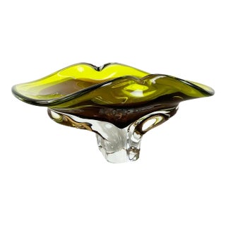 Multicolor Murano Glass Centerpiece Bowl with Shell Element, Murano, Italy, 1970s For Sale