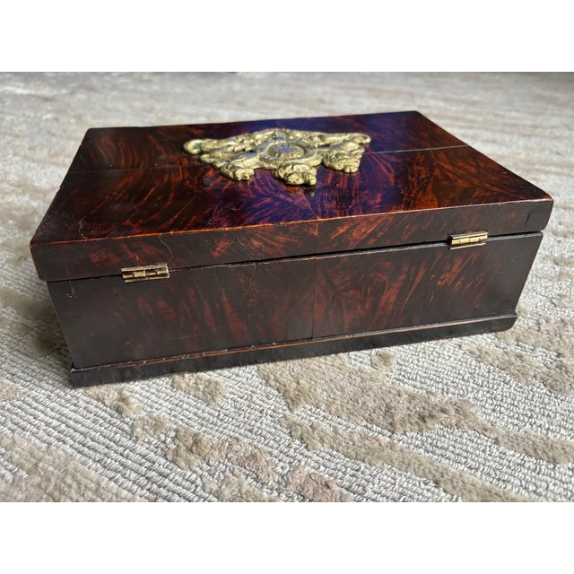 Mid 19th Century British Coat of Arms Calamander Box For Sale - Image 5 of 12