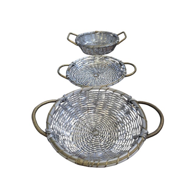 French Provincial Vintage Woven Silver and Brass French Provincial Style Market Baskets- Set of 3 For Sale - Image 3 of 16