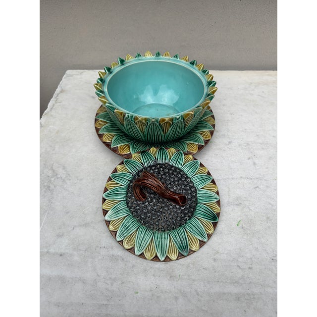 Victorian English Victorian Majolica Sunflower Box Holdcroft Circa 1890 For Sale - Image 3 of 8