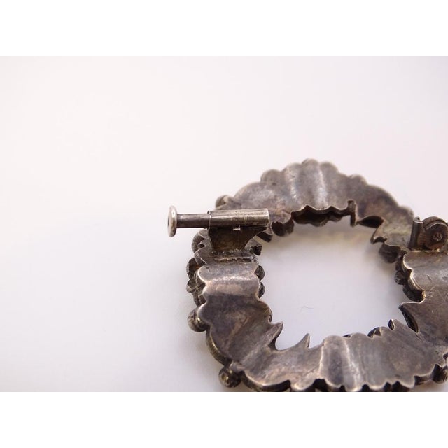 Art Nouveau Aged Metal and Turquoise Garland Brooch, France, 1920s For Sale - Image 11 of 18