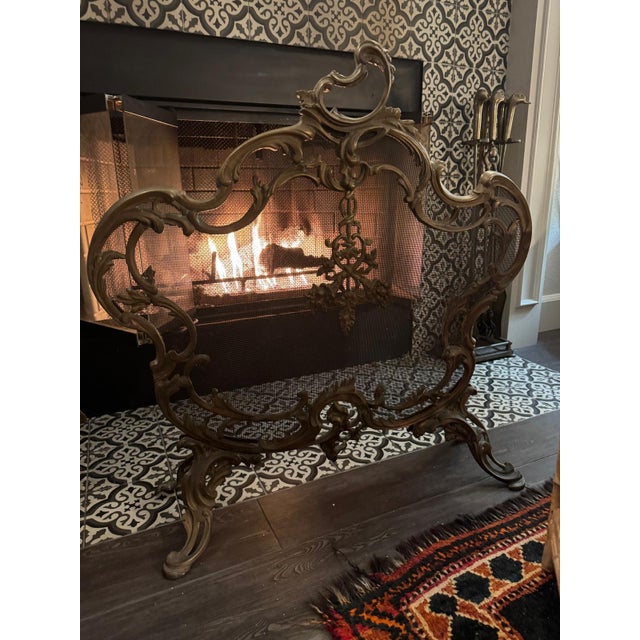 Antique 19th-Century French Louis XV Style Brass (Bronze) Fireplace Screen For Sale - Image 12 of 12