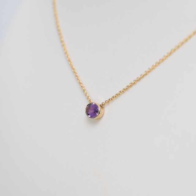 2020s Amethyst Necklace in Solid 14k Gold – Oval 6x4mm Bezel Set Gemstone Pendant For Sale - Image 5 of 9