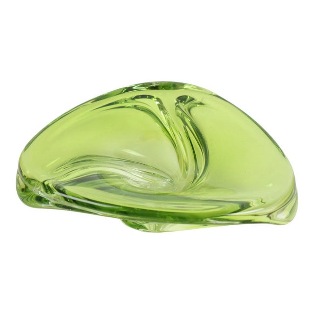 Beautiful vintage green crystal bowl—suitable as a fruit bowl or catch-all tray—by Val Saint Lambert; made in Belgium in...