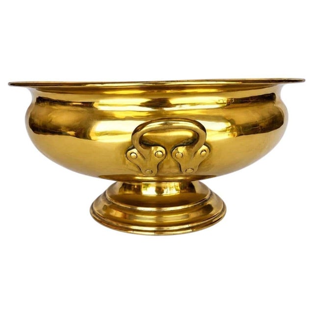 Early 20th Century Arts and Crafts Footed Brass Bowl with Ring Handles 1920s For Sale - Image 10 of 17