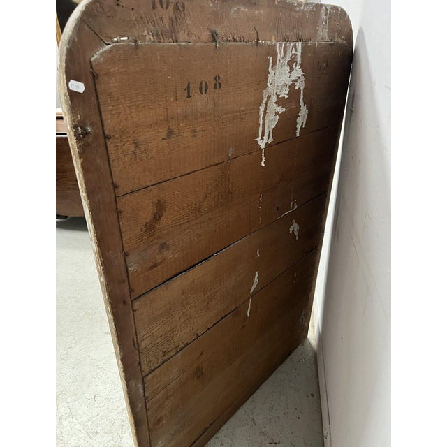 Louis Philippe Style Gadrooned Mirror in Wood and Gilded Stucco, 19th Century For Sale - Image 6 of 18