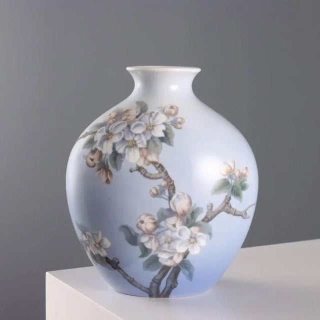 Porcelain Vase attributed to Bing & Grøndahl for Royal Copenhagen For Sale - Image 9 of 9