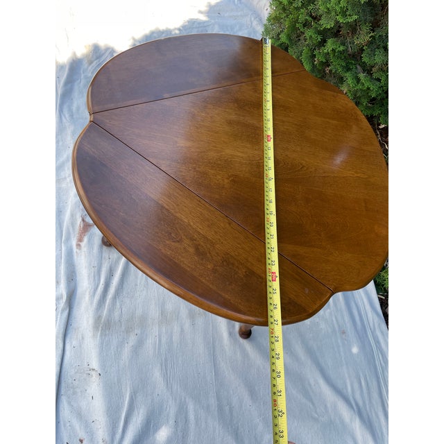 Late 20th Century Ethan Allen Heirloom Nutmeg Maple Trefoil Drop Leaf Table, Model #0871 For Sale - Image 10 of 11