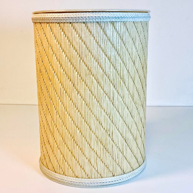 1960s Vintage Boho Chic Coastal Raffia Wrapped Wastebasket. For Sale - Image 6 of 12