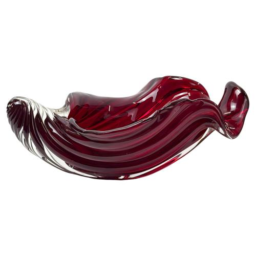 Large Red Sommerso Murano Glass Shell Bowl attributed to Alfredo Barbini, 1960s For Sale - Image 12 of 12