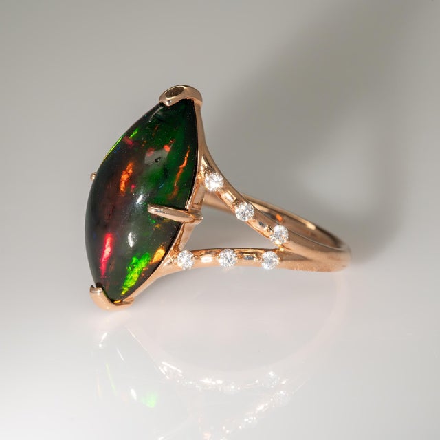 2020s 4.1Ct Black Opal Ring With Earth Mined Diamonds Accents: Solid 14k Gold, Size 6.75 For Sale - Image 5 of 8