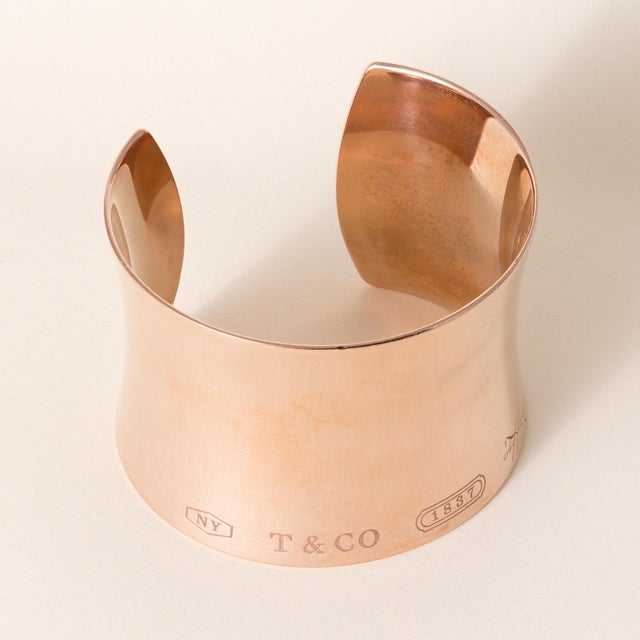 Iconic Tiffany & Co. Wide Cuff Bangle Rose 2012 A bold and unmistakably luxurious statement, this wide Tiffany & Co. cuff...