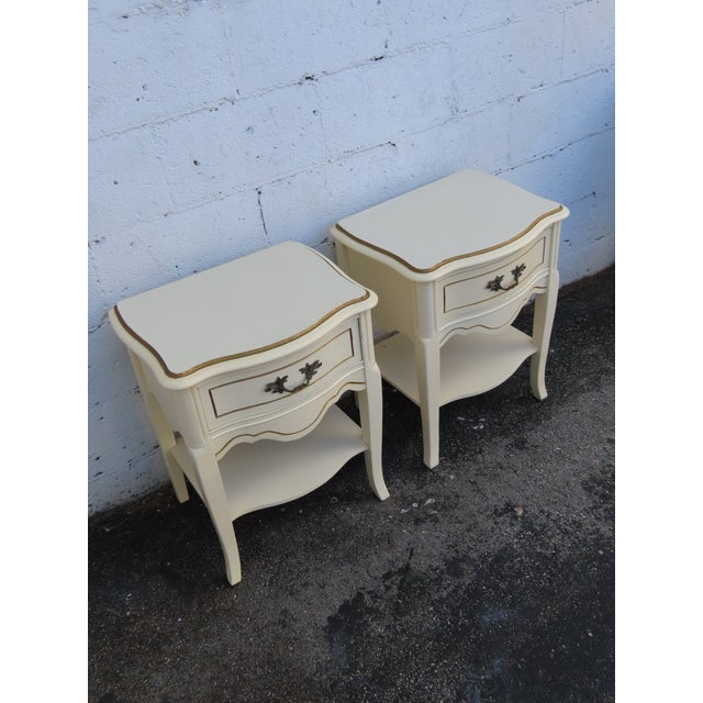 French Shabby Chic Painted Nightstands Side End Bedside Tables a Pair 6238 For Sale - Image 17 of 18