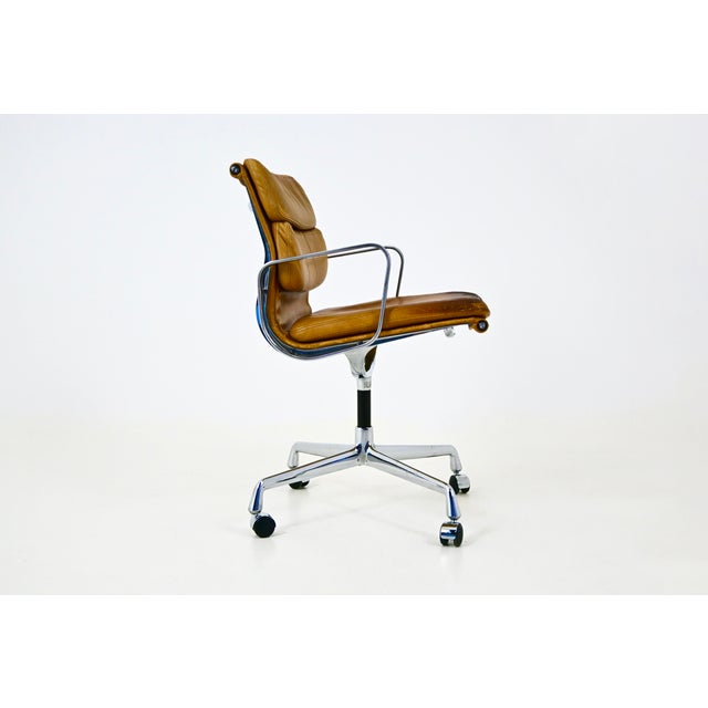 Leather Soft Pad Chair by Charles and Ray Eames for Herman Miller, 1970s For Sale - Image 4 of 11
