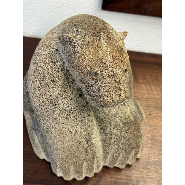 Bone 1970s Inuit Wilson Oozeva Carving of Polar Bear For Sale - Image 7 of 11