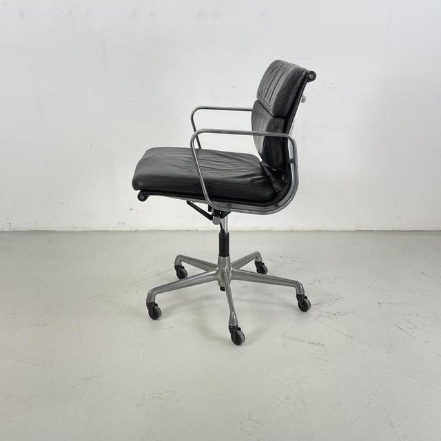 Soft Pad Group Chair in Dark Brown Leather by Charles and Ray Eames for Herman Miller, 1960s For Sale - Image 6 of 11