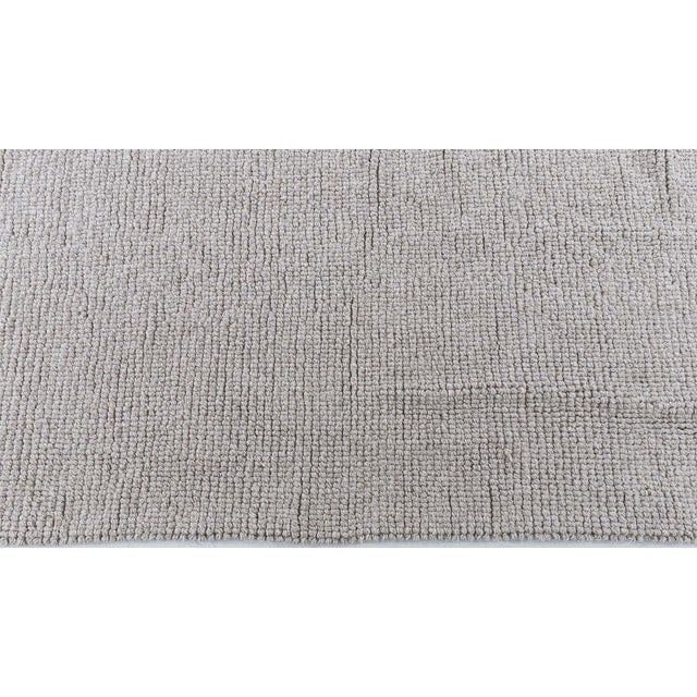 Modern Flatweave Solid Light Gray Hand-Knotted Wool Rug by Doris Leslie Blau For Sale In New York - Image 6 of 6