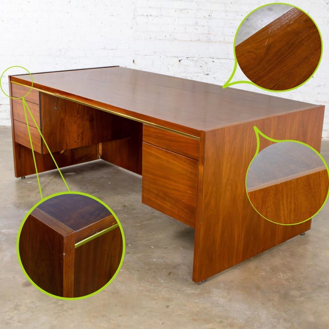 Mid to Late 20th Century MCM to Modern Walnut Executive Desk by Commonwealth Contract Furnishings For Sale - Image 17 of 18
