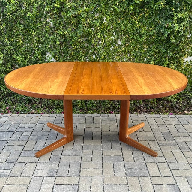 1970s Vintage 1970s Danish Modern Teak Extension Dining Table by Vejle Stole For Sale - Image 5 of 10