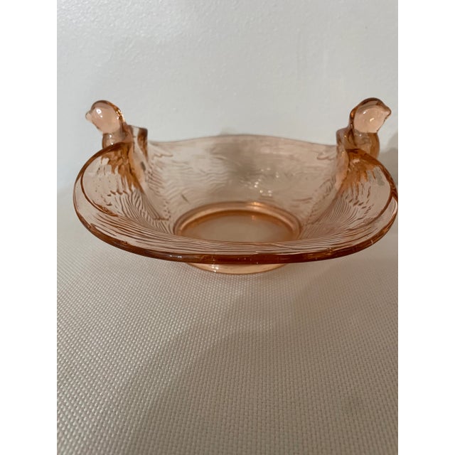 Art Nouveau 1940’s Fenton Blush Pink Depression Glass Bowl With Birds For Sale - Image 3 of 7