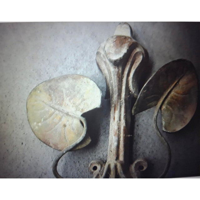 C1890 French Art Nouveau Polychromed Bronze Lily Pad Fleur Wall Sconce For Sale - Image 11 of 12
