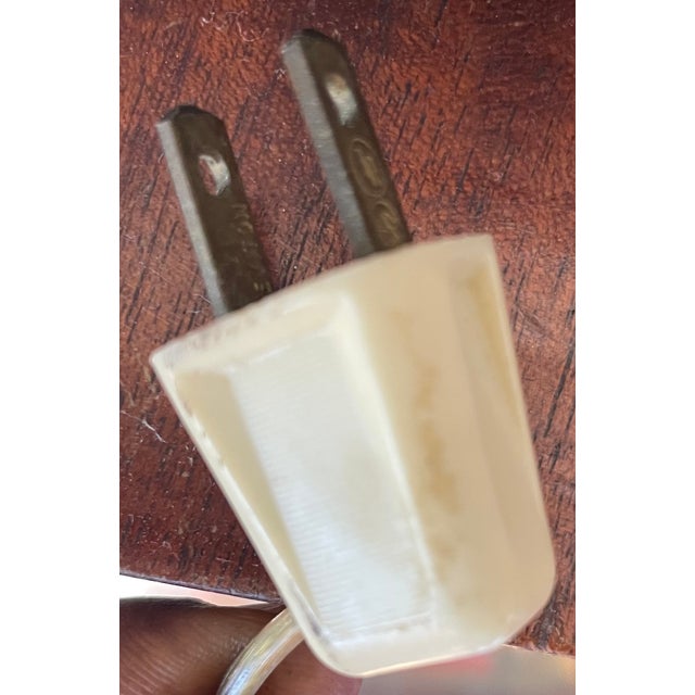 Rougier Mid-Century Modern Acrylic Tulip Lamp For Sale - Image 10 of 10