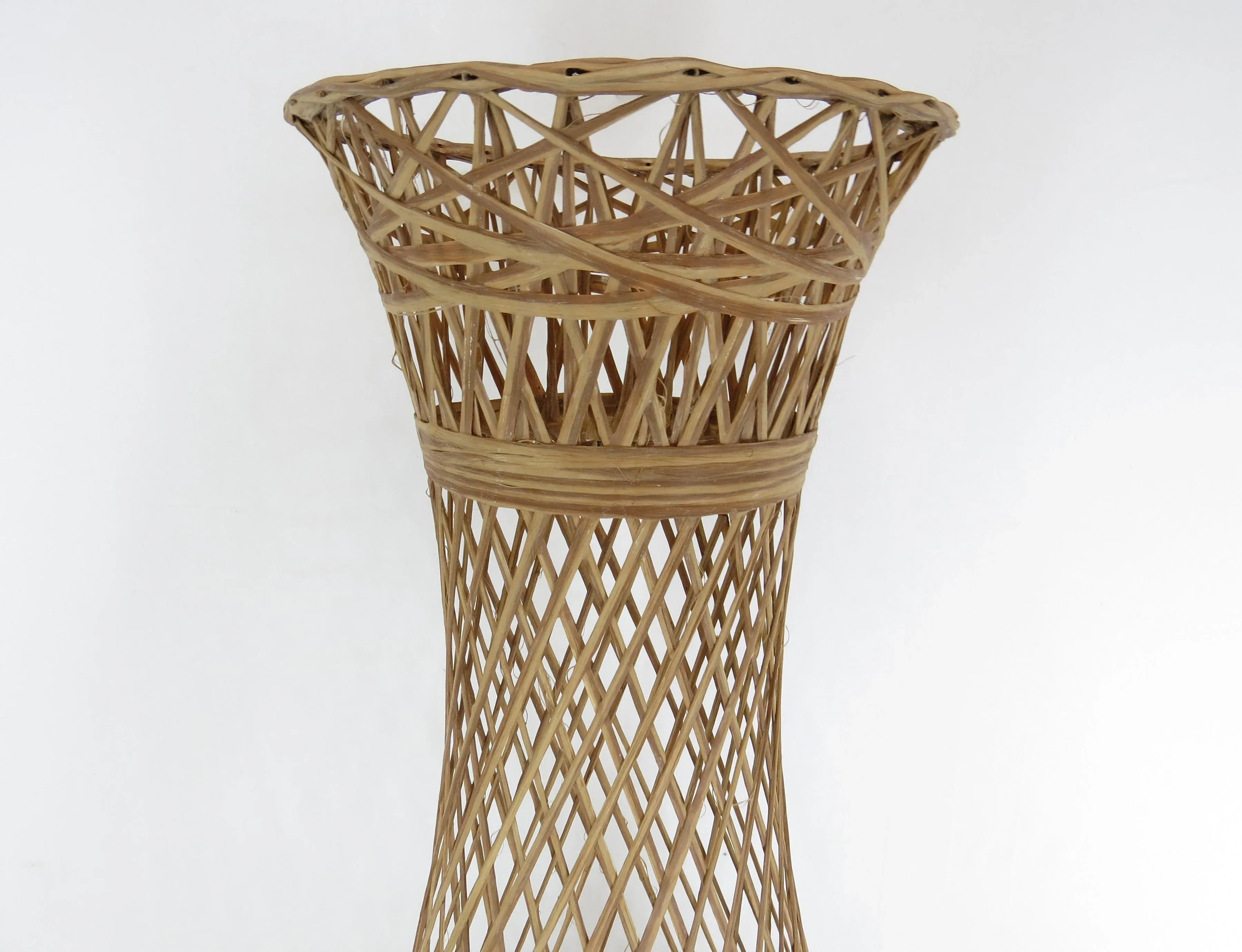 Vintage Russell Woodard Spun Fiberglass Pedestal Plant Stand