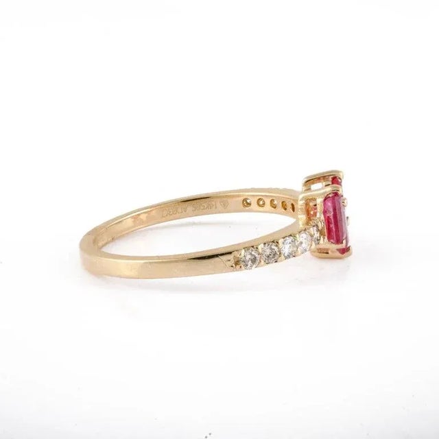 Metal Baguette Cut Ruby Diamond Proposal Ring in 14k Solid Gold Size 7 For Sale - Image 7 of 15