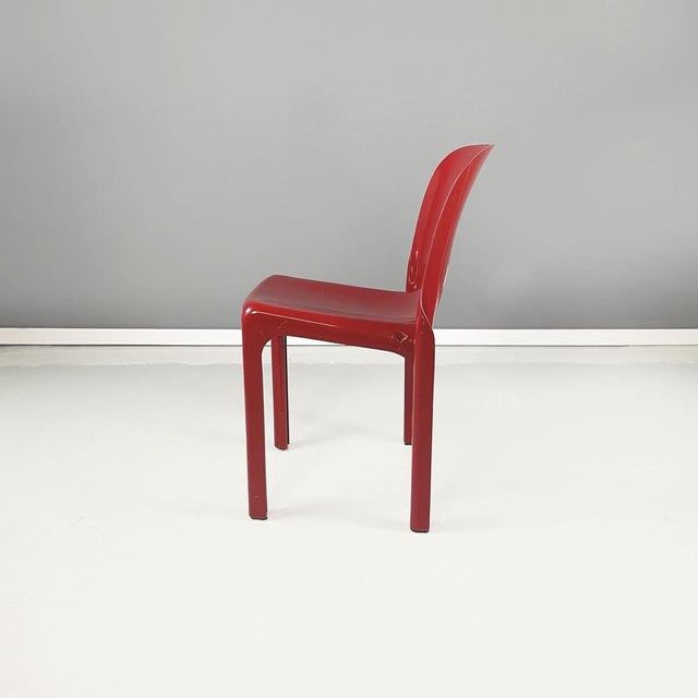 Modern Italian Plastic Red Chairs Selene attributed to Vico Magistretti for Artemide, 1960s, Set of 4 For Sale - Image 3 of 15
