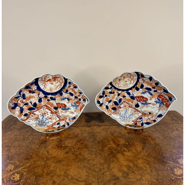 Quality unusual pair of antique Japanese imari shaped plates, having an unusual pair of shaped antique Japanese imari...