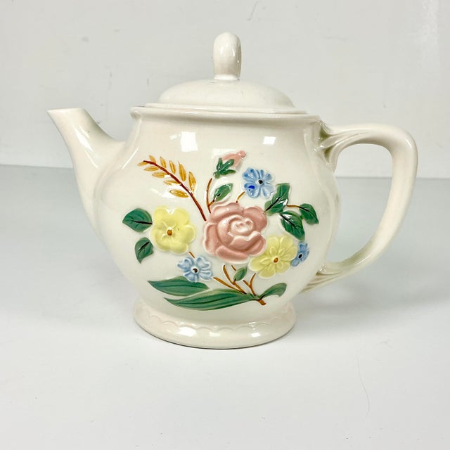 Vintage Home is pleased to present this Porcelier Manufacturing Co. Vitreous porcelain 6 Cup Tea Pot. This is the Pink...