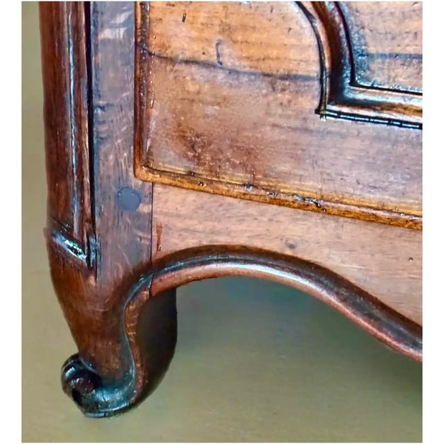 18th C. French Provincial Louis XV Style Walnut Commode For Sale - Image 12 of 12