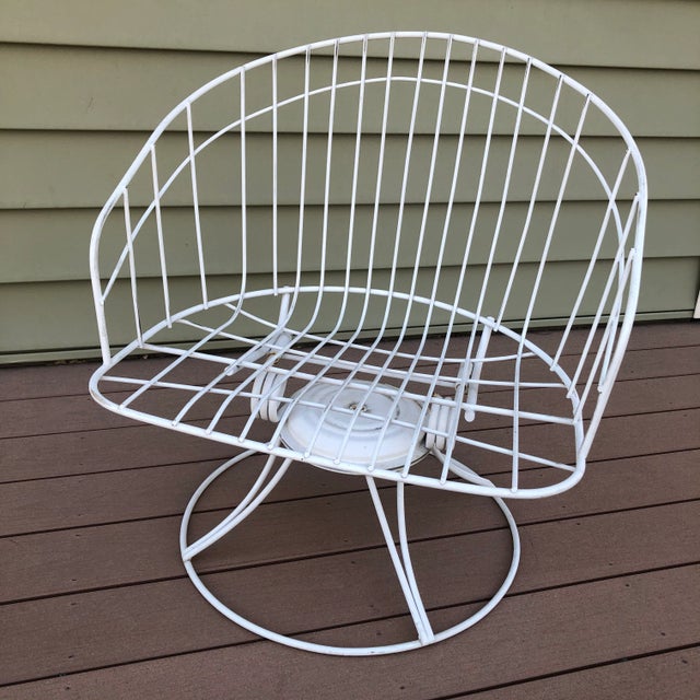 1960s Mid-Century Modern Homecrest Bottemiller White Metal Wire Swivel Rocker Barrel Chair For Sale - Image 13 of 13