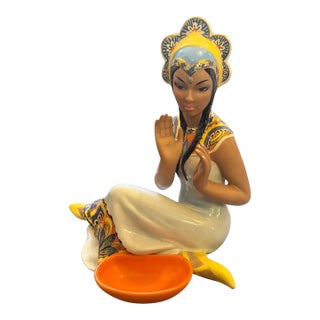 1950s. Hand-Painted Porcelain Oriental Woman Figure by Ronzan For Sale