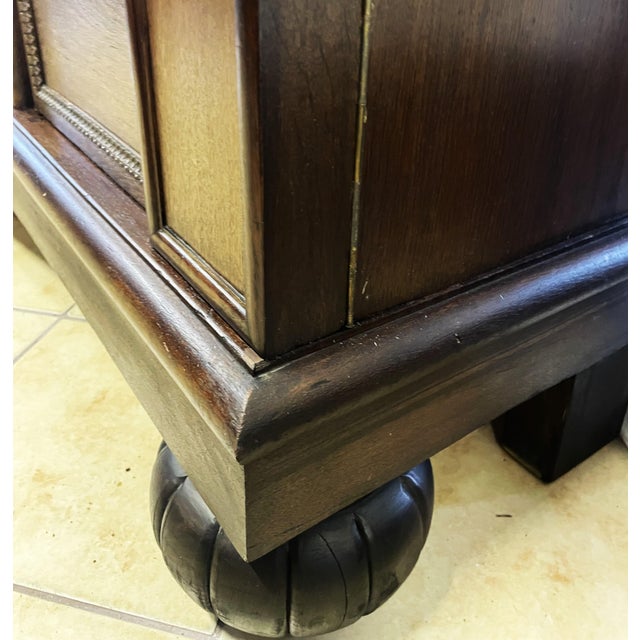 Monumental Study Bookcase with Beveled Crystal Glass Panes, Germany, 1910 For Sale - Image 17 of 18